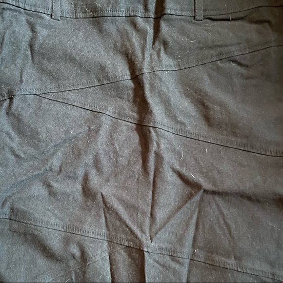 Black pencil skirt - only worn twice - Picture 5 of 5